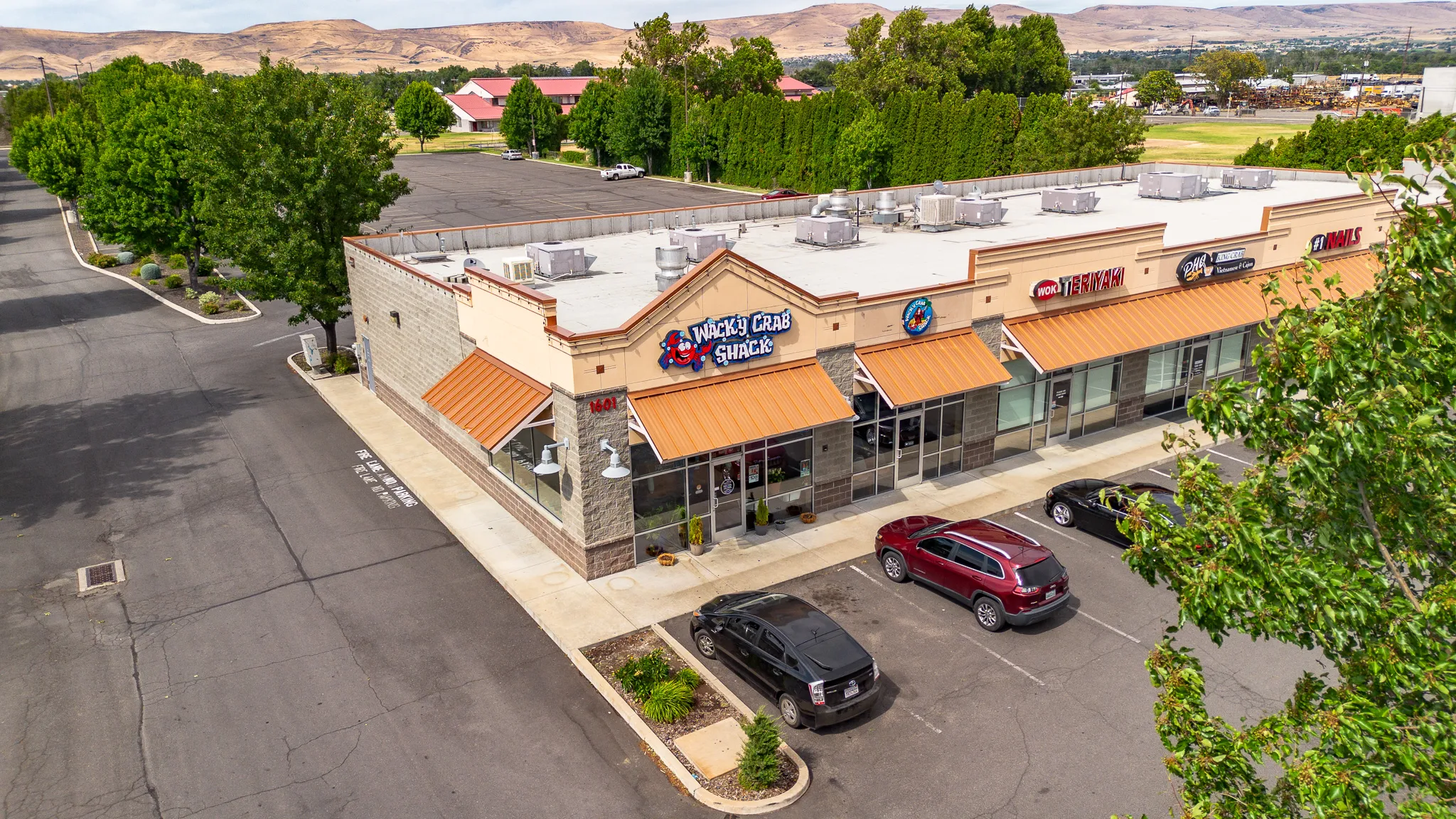 Overhead view of Wacky Crab Shack with the Yakima Valley landscape stretching in the background